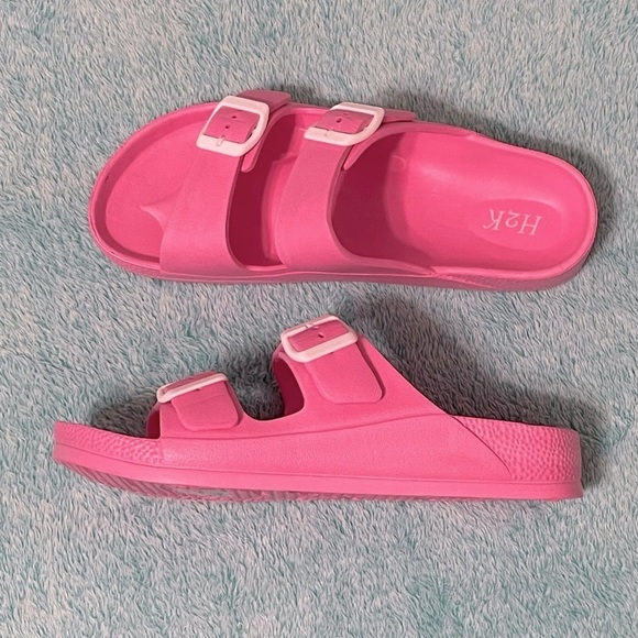 Pink rubber two strap slide sandals size 9 - Picture 4 of 7